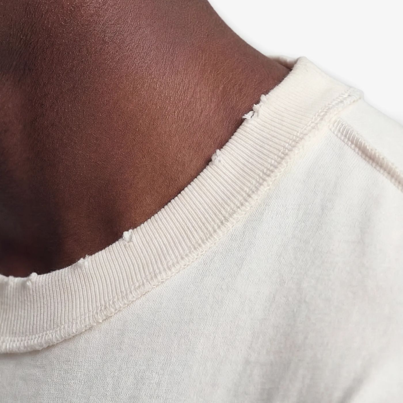 Bram’s Fruit Distressed Leaf T-shirt Off White