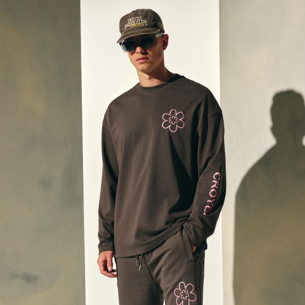 Croyez Contour De La Fleur Longsleeve T-shirt Bruin