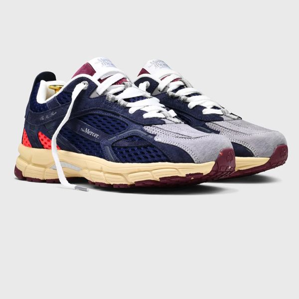 Mercer Amsterdam The Re-Run Suede 2000 Sneaker Navy