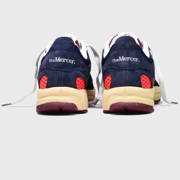 Mercer Amsterdam The Re-Run Suede 2000 Sneaker Navy