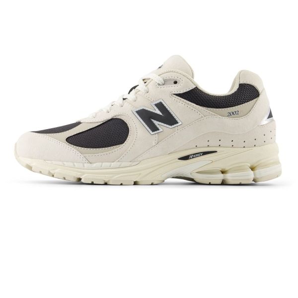 New Balance 2002R Sneaker Off White