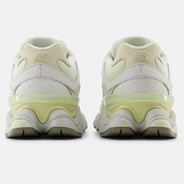 New Balance 9060 Sneaker Off White