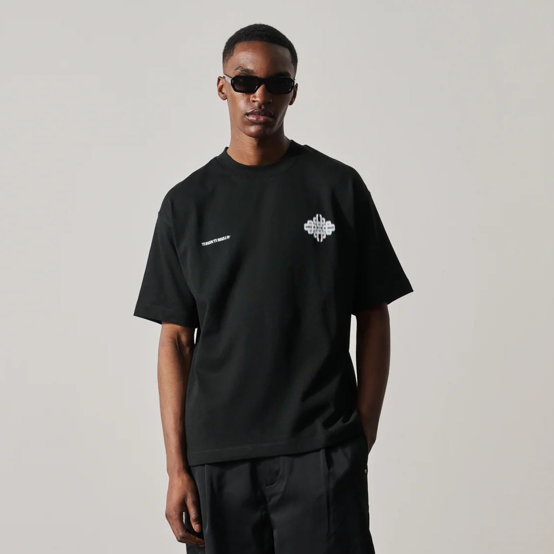 The Couture Club Motion Blurred Emblem T-shirt Zwart