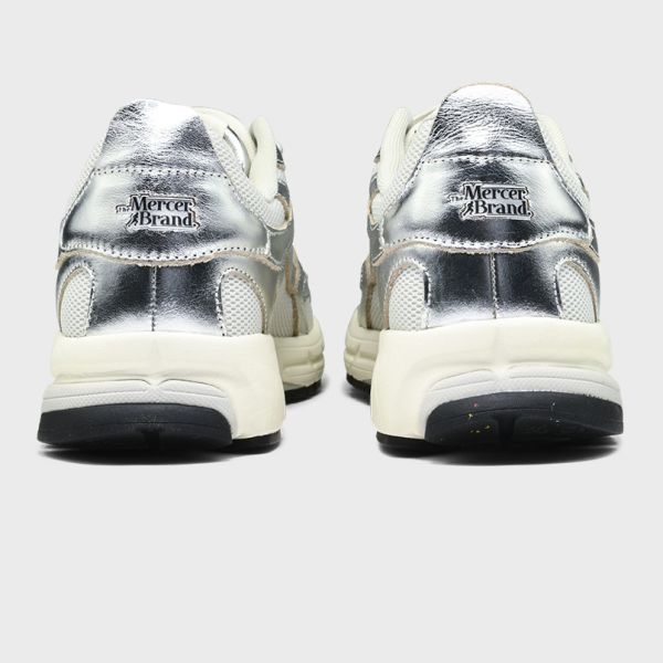 The Mercer Brand The Re-Run Pine Metallic Sneaker Zilver