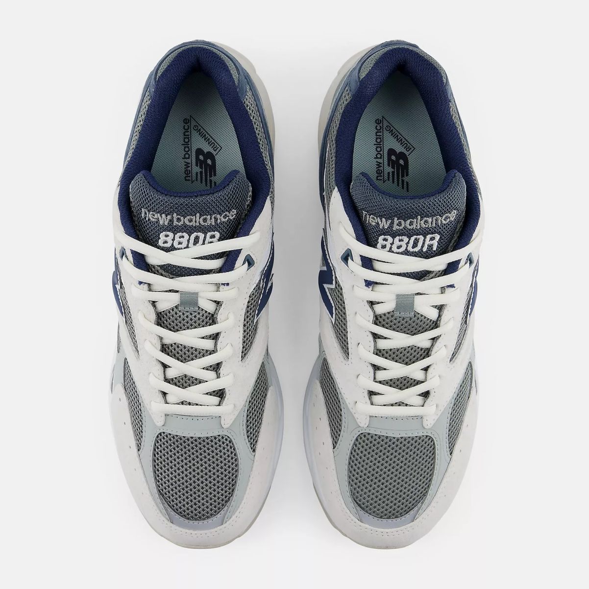 New Balance 880R Sneaker Off White/Navy