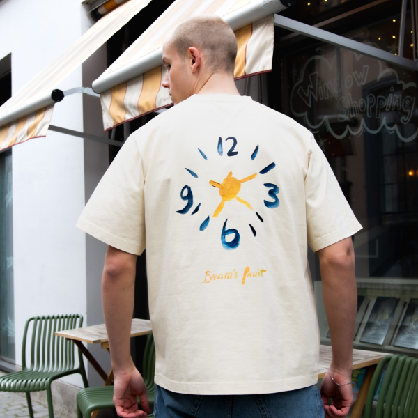 Brams's fruit Clock T-shirt Beige