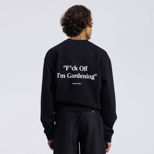 Bram’s Fruit Gardening Sweater Zwart