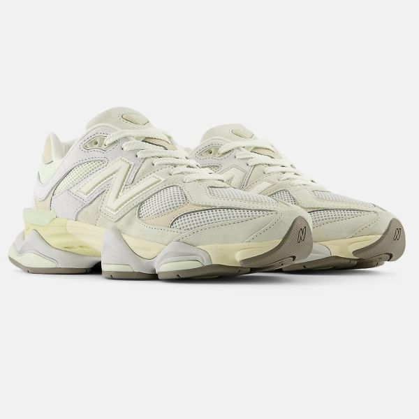 New Balance 9060 Sneaker Off White