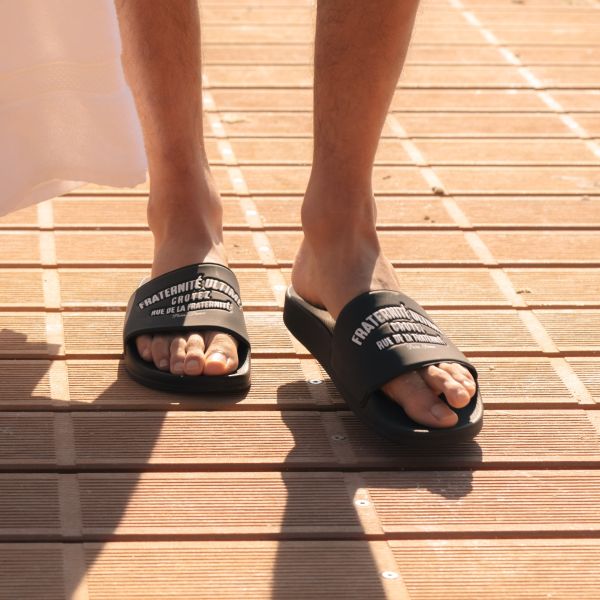 Croyez Fraternité Slippers Zwart